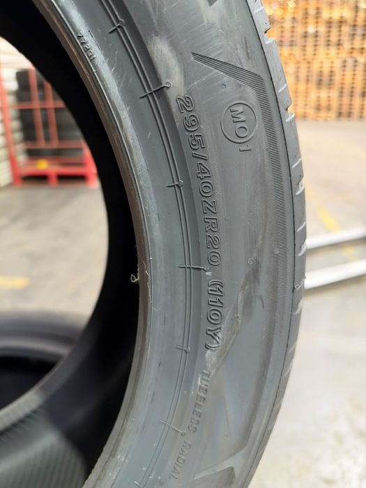 Bridgestone 295/40/R20 нові