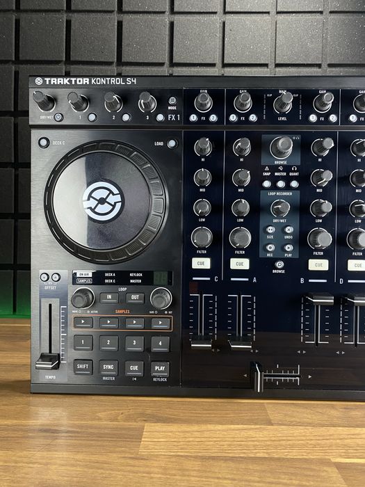 NI Traktor Kontrol S4 MK1 (Доставим курьером - БЕСПЛАТНО!)