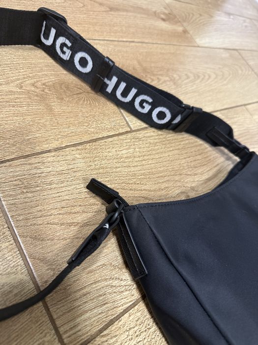 Оригинальная сумка HUGO.