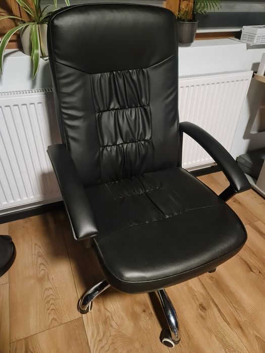 Fotel obrotowy biurowy