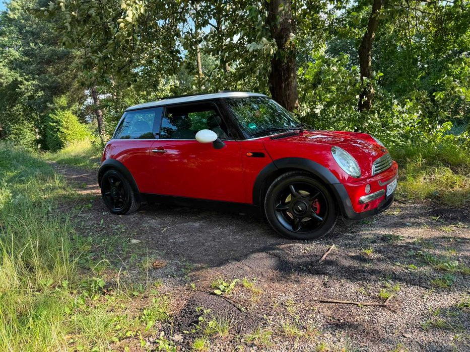 MINI Cooper R50.