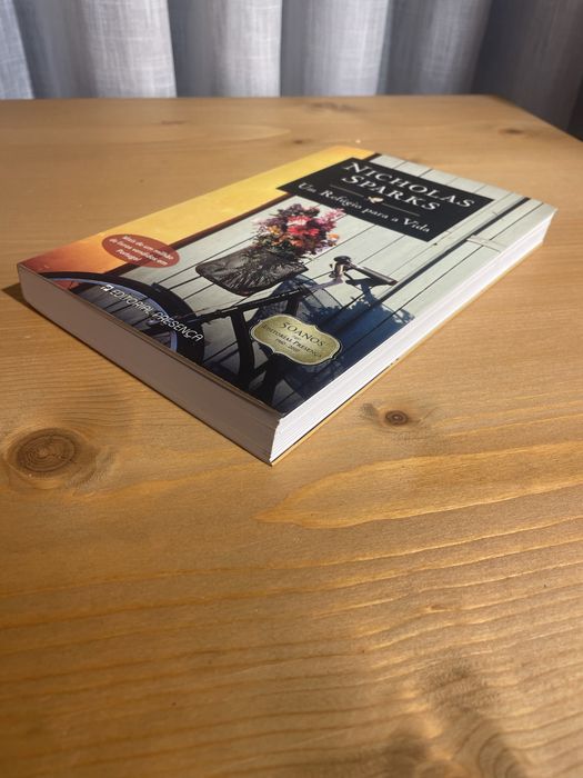 Livro “Um Refugio para a Vida” de Nicholas Sparks