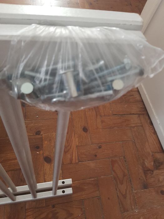 Cama  /  BERÇO  cor Branca para  Bebé