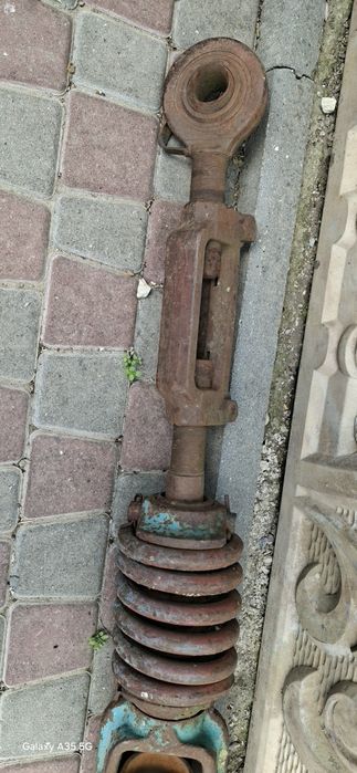 Продам центральний винт т 150.