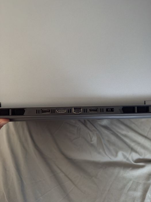 Laptop lenovo loq 15rp9