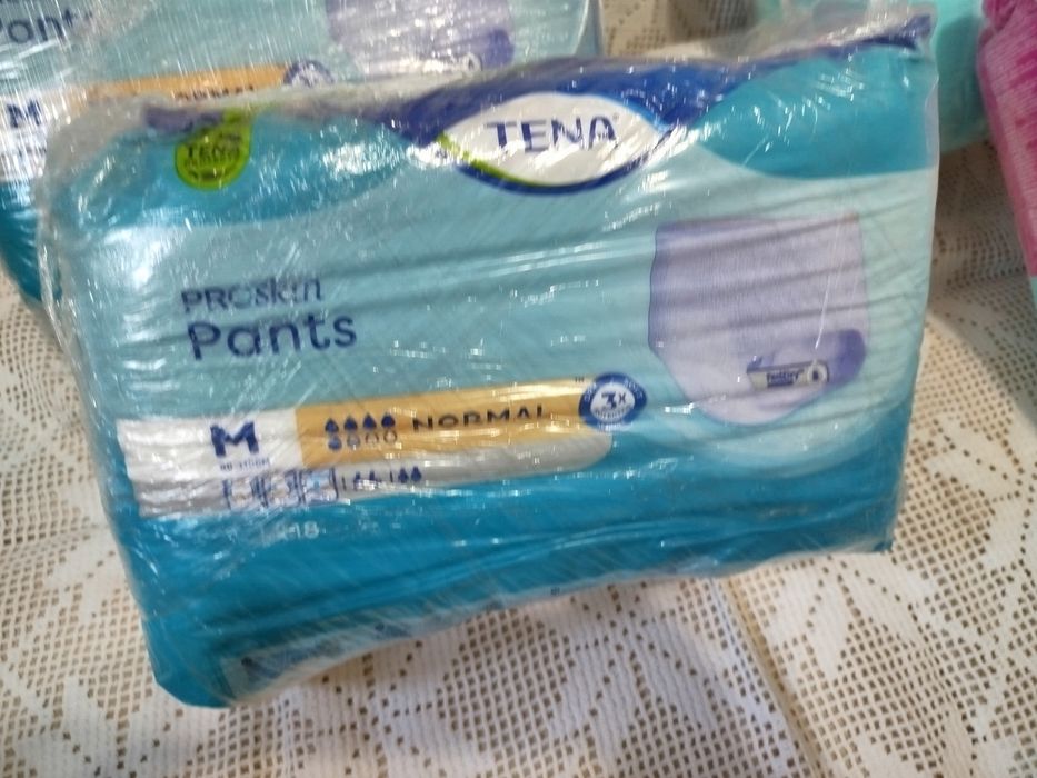Cueca Fraldas Tena , embalagem selada