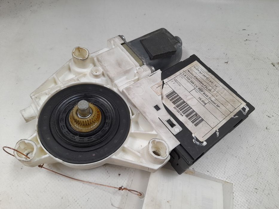 Motor vidro frente direito AUDI A3 (8P1)
