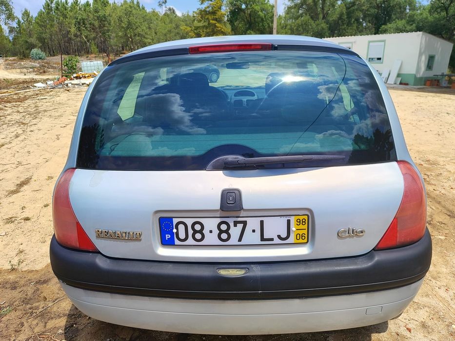 Renault Clio  1.2  ( 174 mil km )
