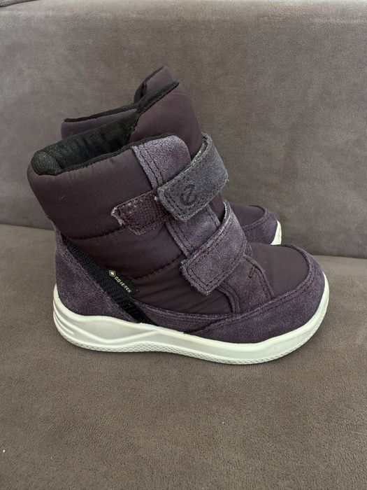 Продам зимние ботинки Ecco