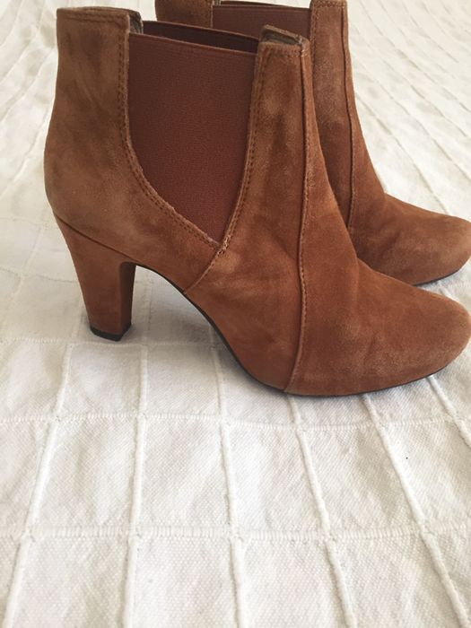 Saptos, botas, Unisa