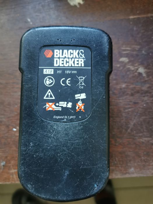 Podkaszarka black decker