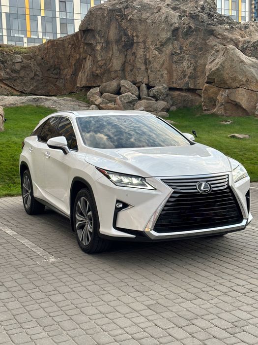 Lexus RX 2019 (карамельный салон)