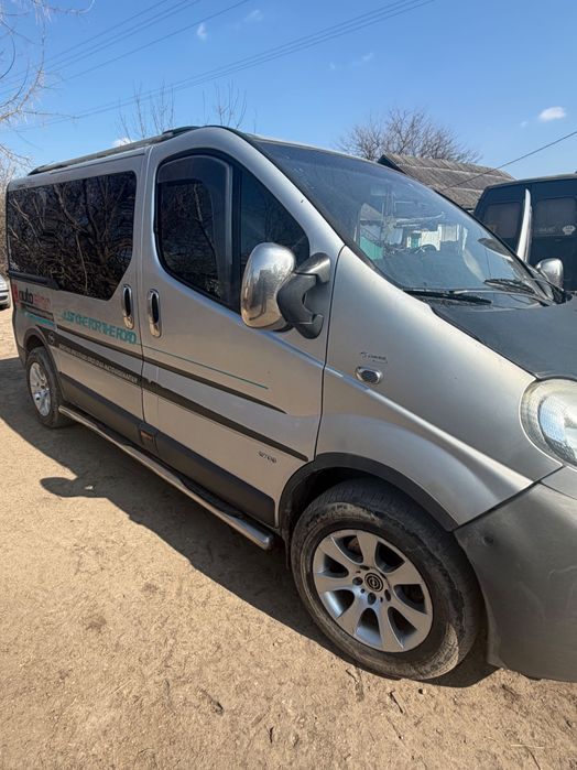 Продам Opel Vivaro 2003 року