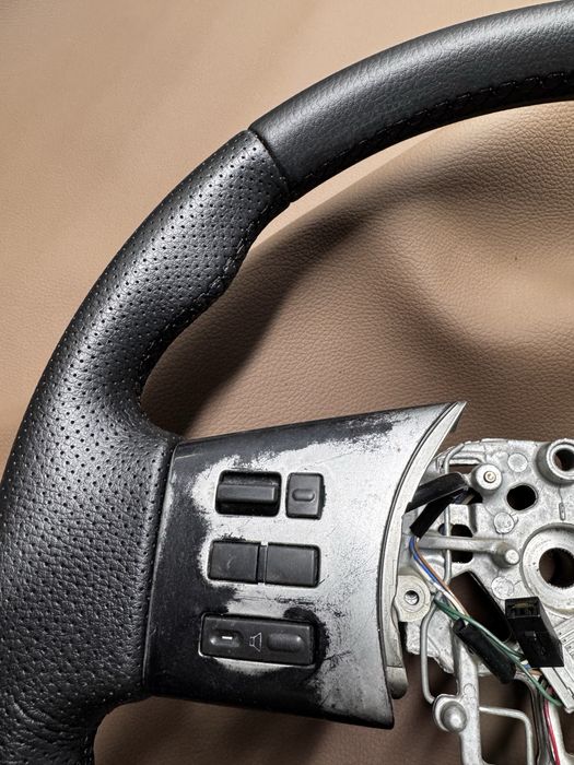 Перетягнуте кермо Nissan Navara d40 На обмін