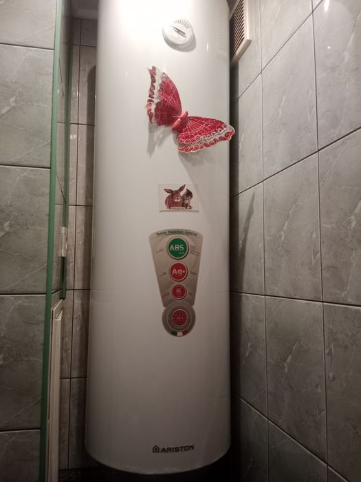 Бойлер Арістон на 80 літрів