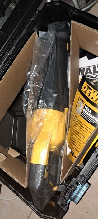 Piła Dewalt DCS386NT