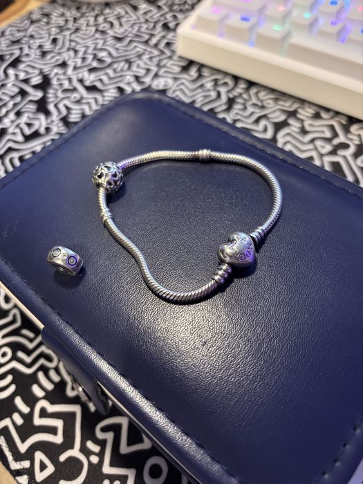 Pulseira Pandora Original + 2 contas  - Tam. 19.