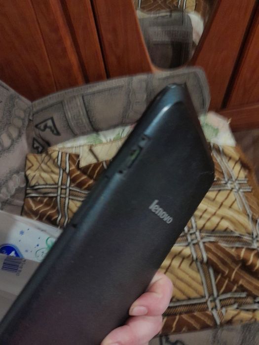 Продам планшет LENOVO