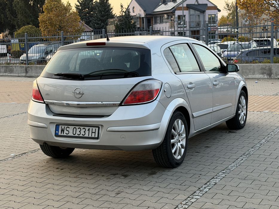 Opel Astra H 2005r.