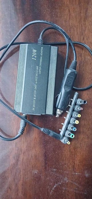 Продаються дрібниці до автомобіля