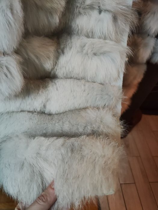 Шуба натуральный мех песец есть капюшон