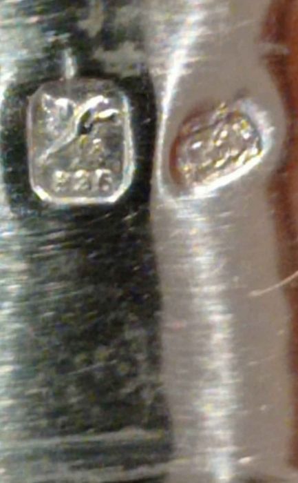 Garrafa ÚNICA de cristal maciço (HAND CUT) JOLUX c/ Gargalo em prata maciça contrastada Cabeça de Águia 835