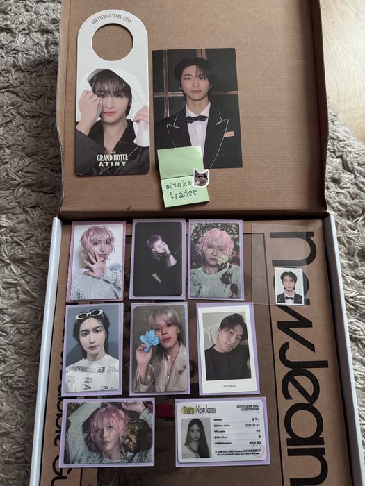 Картки корейських груп Ateez, BTS, Newjeans