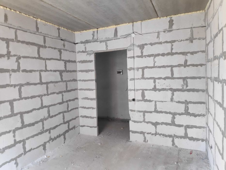 ID: 21807 ОЗЕРНА 2к квартира Барви