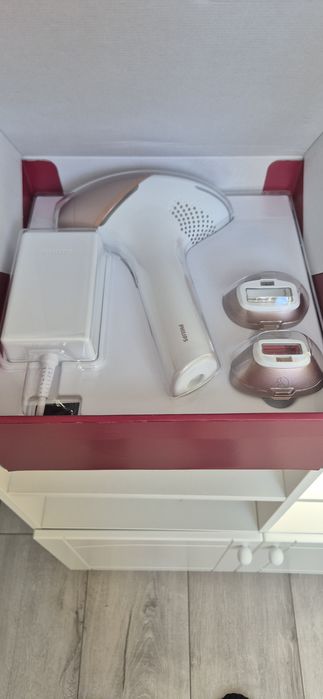Depilator PHILIPS Lumea 9900 IPL BRI973