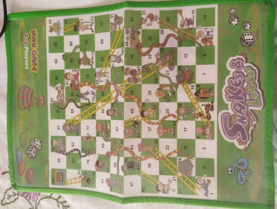 Jogo tabuleiro escadas e cobras