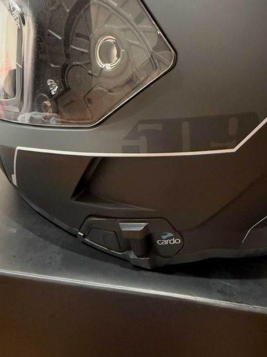 Capacete Mach V Commander 509 com sistema de comunicação Cardo NOVO!