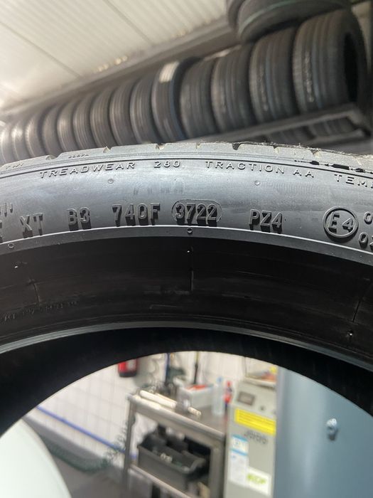 Pneus 275 / 35 R 19 Pirell RFT