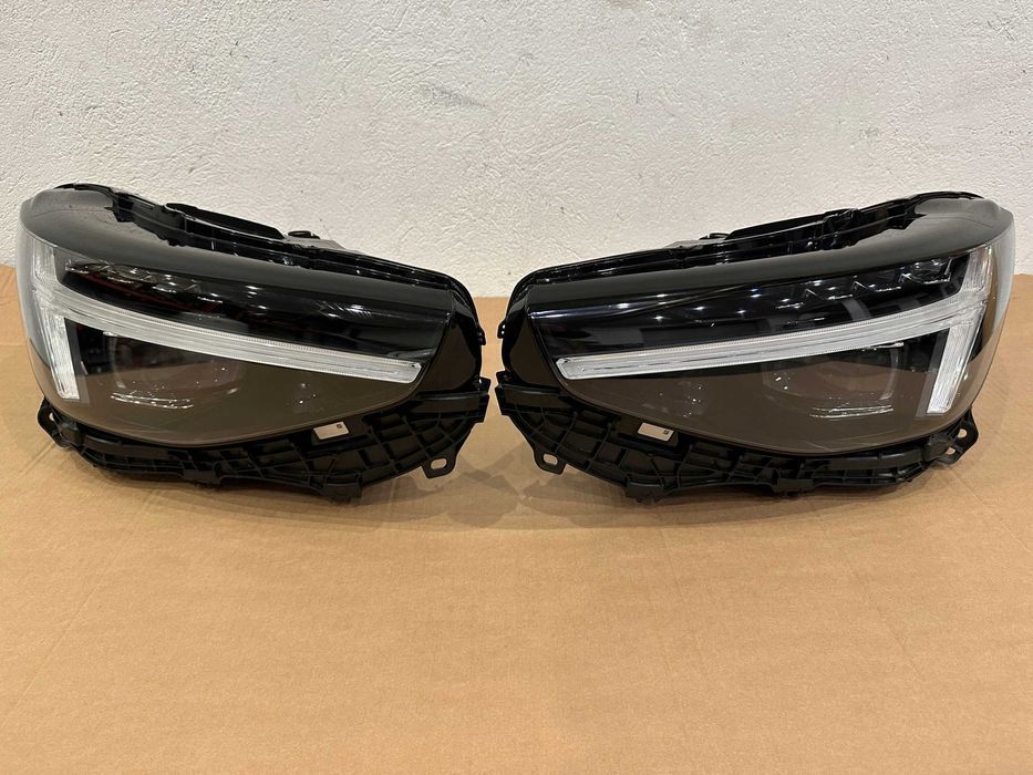 Volvo XC40 Фары передние Фара правая левая фонари разборка