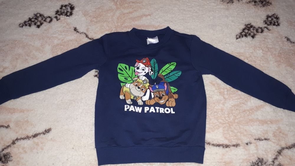 Bluza dresowa chłopięca rozmiar 122.