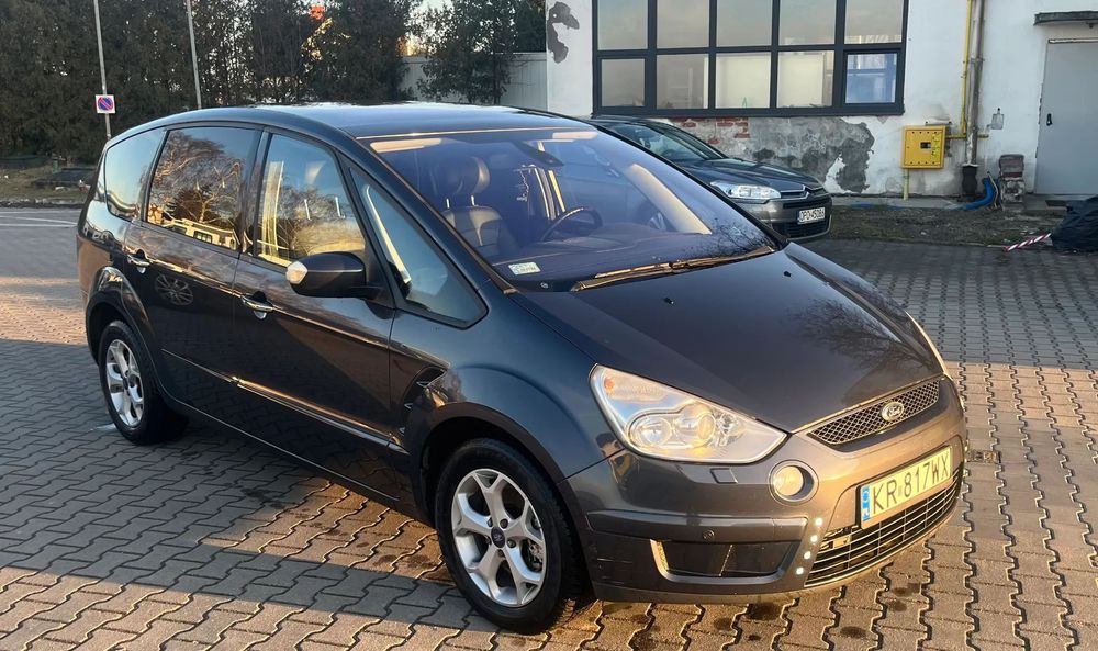 Ford S-Max S-max doinwestowany. Zadbany prywatny