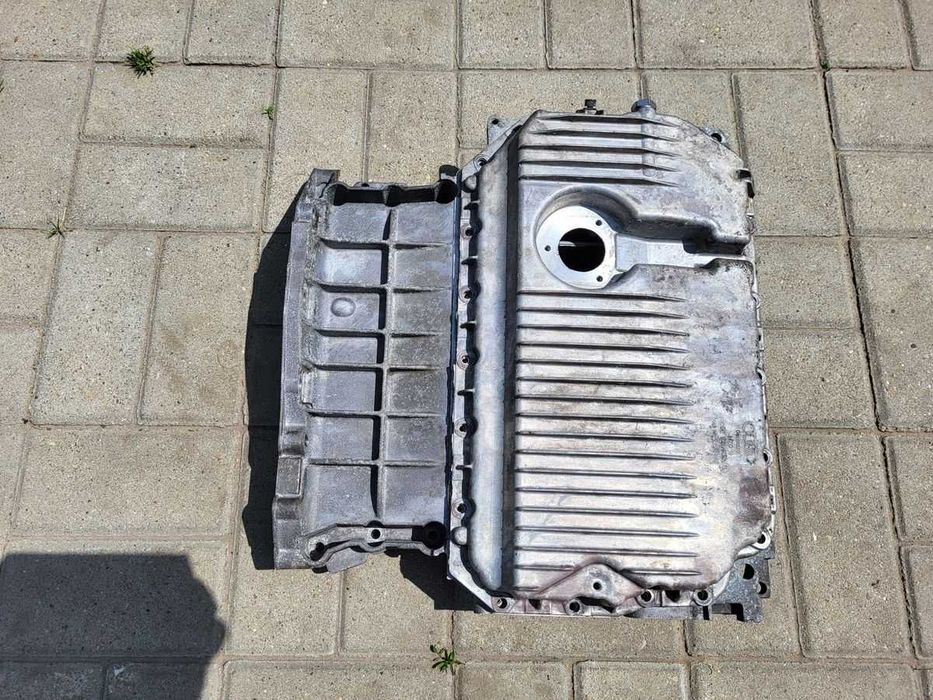Kompletna miska olejowa AUDI A6 C6 , A8 D3  3,2 FSI .