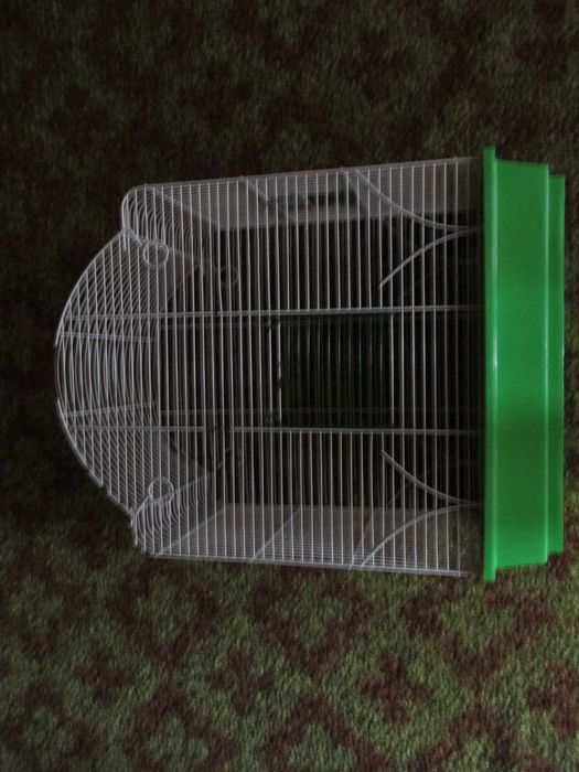 Клетка для птиц,грызунов б/у 62х45х28см.