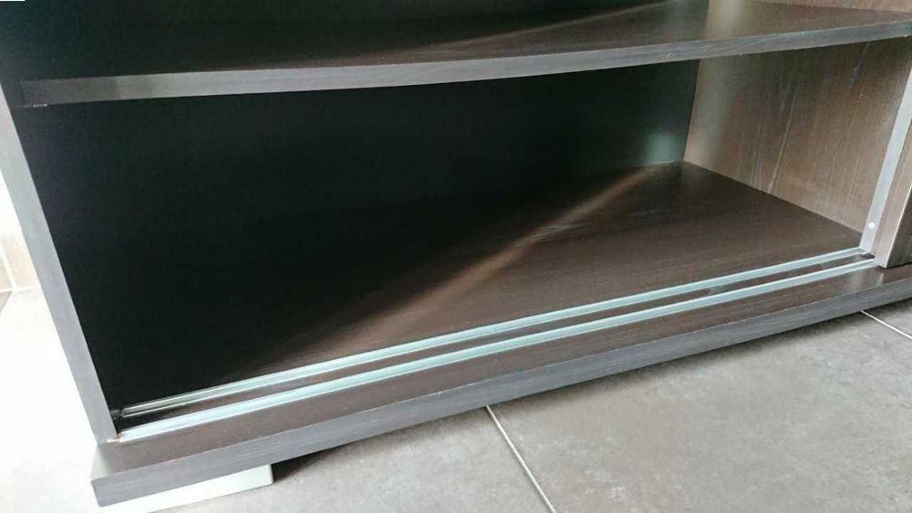 Aparador em MDF (wengue)