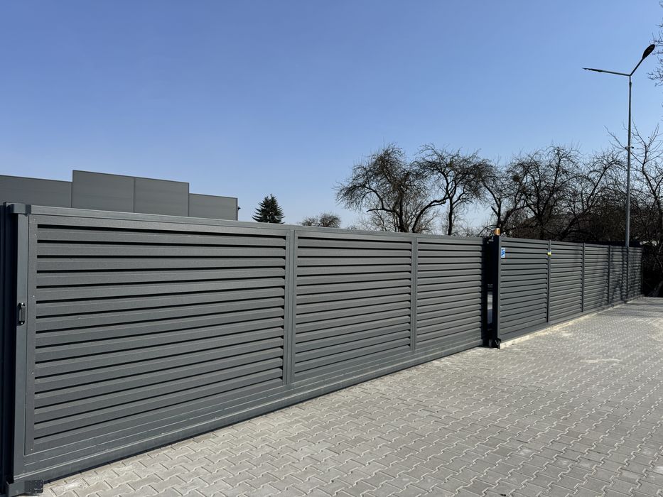 Продаж сучасного складського приміщення. 1200м², 42сот. в 7 км від Львова в с.Бартатів з прямим виїздом на логістичний шлях М11 Львів–Шегині.