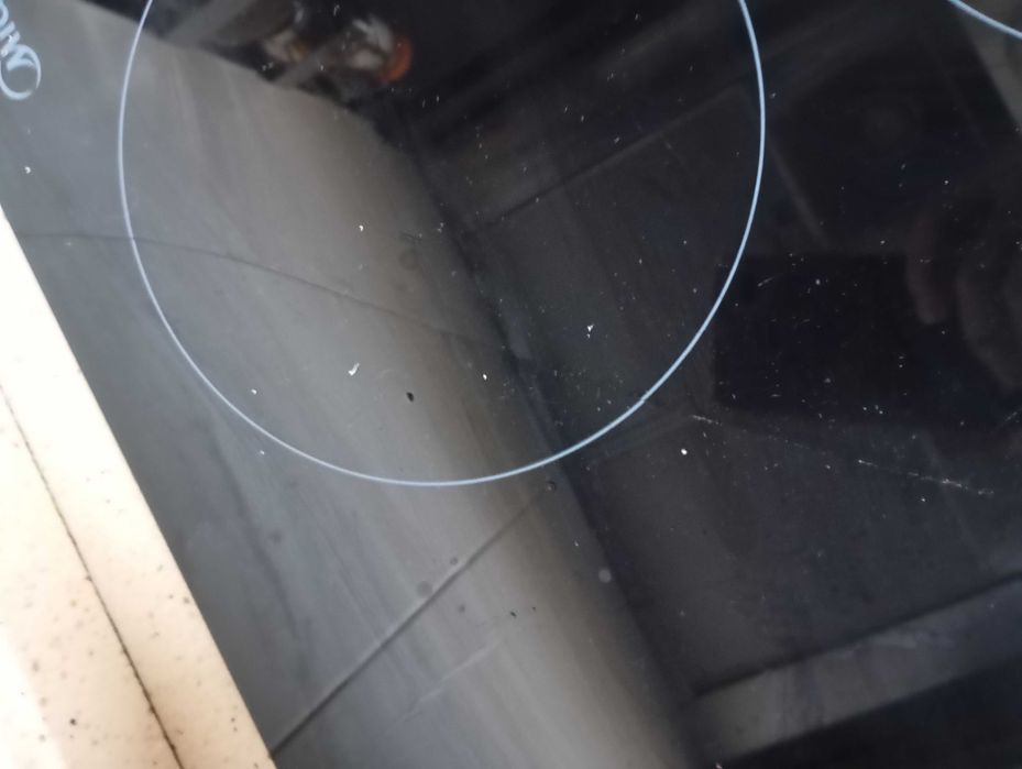 Placa de indução (com vidro partido)