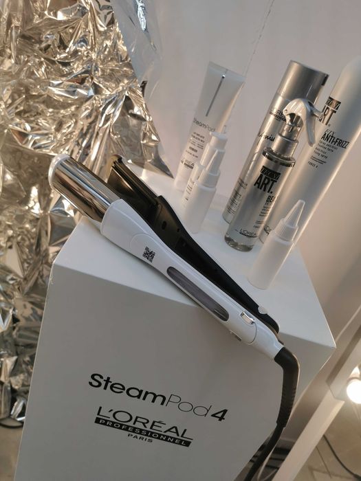 Alisador Profissional Steampod 4.0 Rowenta/L'Oréal LP7400
