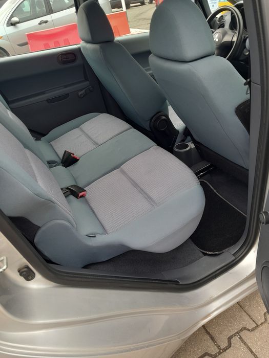 Mitsubishi Colt 1.1 75 kW 2005 klima stan idealny