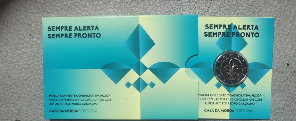 Moeda 2€ proof 2025 comemorativa,  alusiva ao movimento escoteiro.
