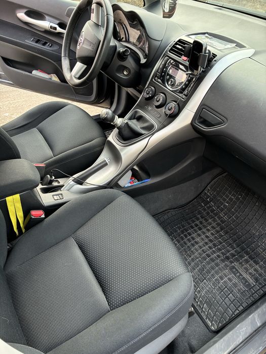 Sprzedam Toyote Auris
