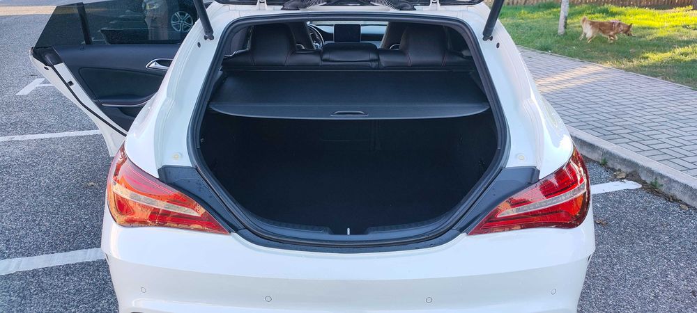 Mercedes CLA 180d Pack AMG / Pack Night / Excelente Estado