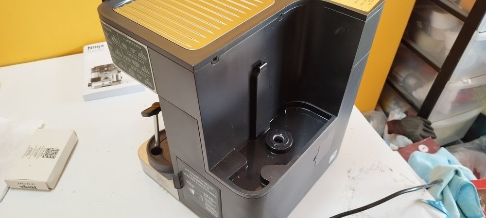 Ekspres do kawy kolbowy Ninja Luxe Café Essential ES501EU