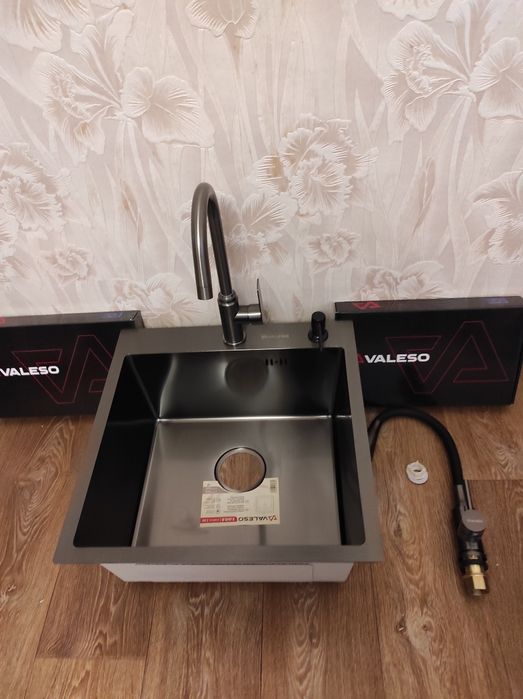 Акция !-27% кухонная мойка Platinum Valeso чоная 50*50 -3 mm.hendmade