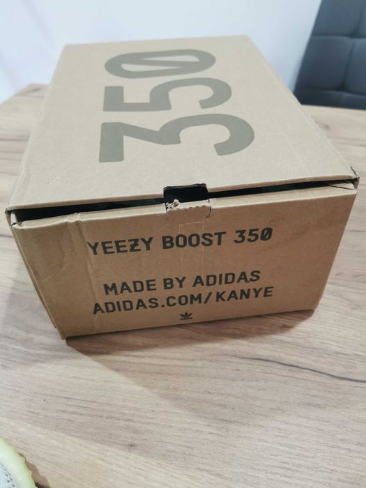 Yeezy Boost 350 V2 FX4349 rozmiar 42 Nowe