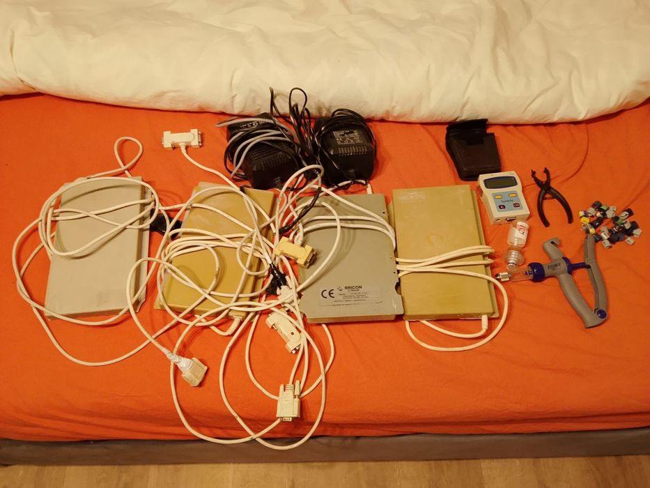 Akcesoria dla gołembi zegar Bricon Tipeksy Strzykawka