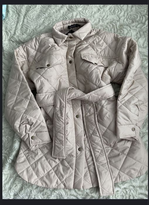 Куртка нова, стьогана